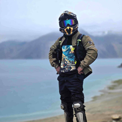 Himalayan Riders Motorcycle Riders Oversized T-Shirt