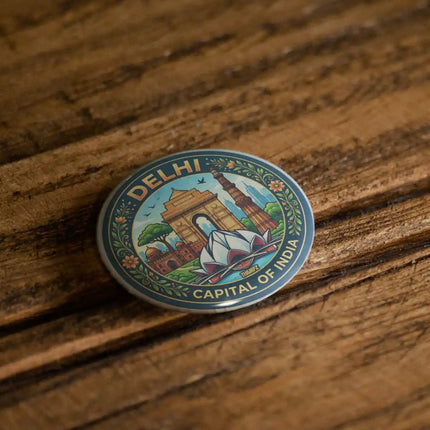 Delhi India Gate & Qutub Minar Pin Badge – Iconic Travel Souvenir