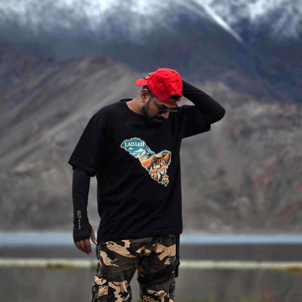 Himalayan Explorer-Travel Oversized T-Shirt